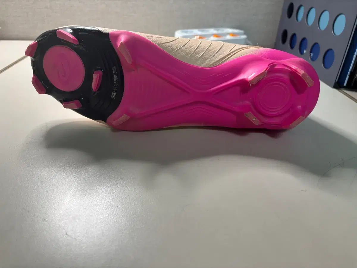 ルナ2 サッカーシューズ