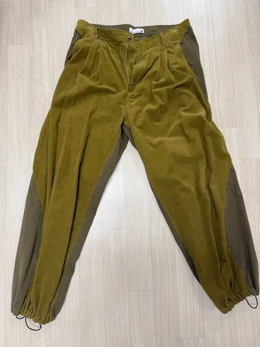 サンサンギアー コーデュロイ パンツ オリーブ - 22 FW