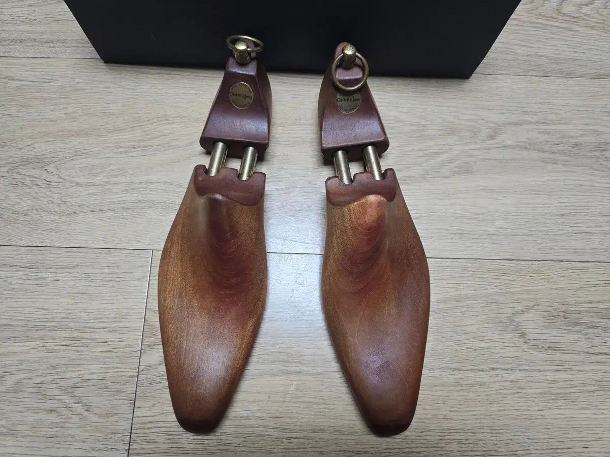 Crockett-Jones クロケット-ジョーンズ シューツリー 7 サイズ