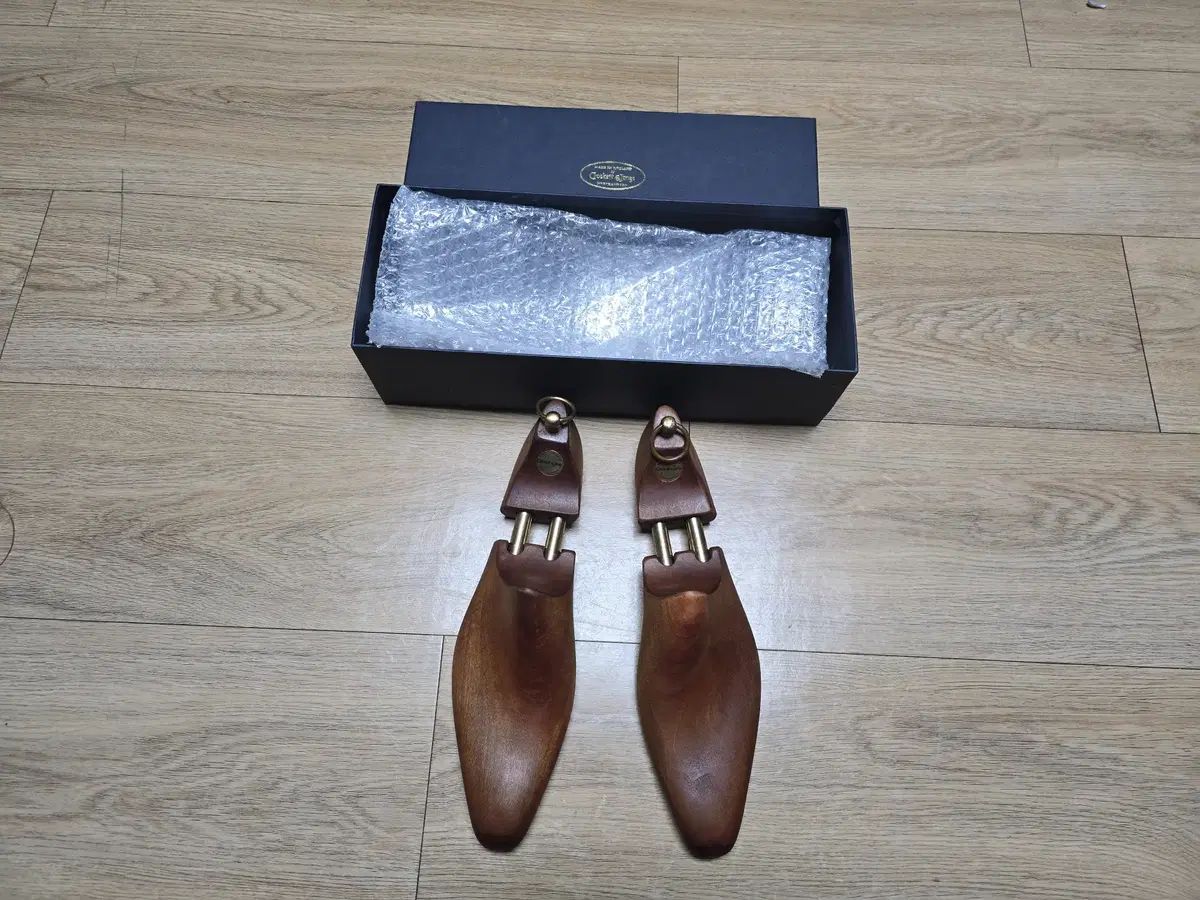 Crockett Jones クロケット ジョーンズ シューツリー 7 サイズ