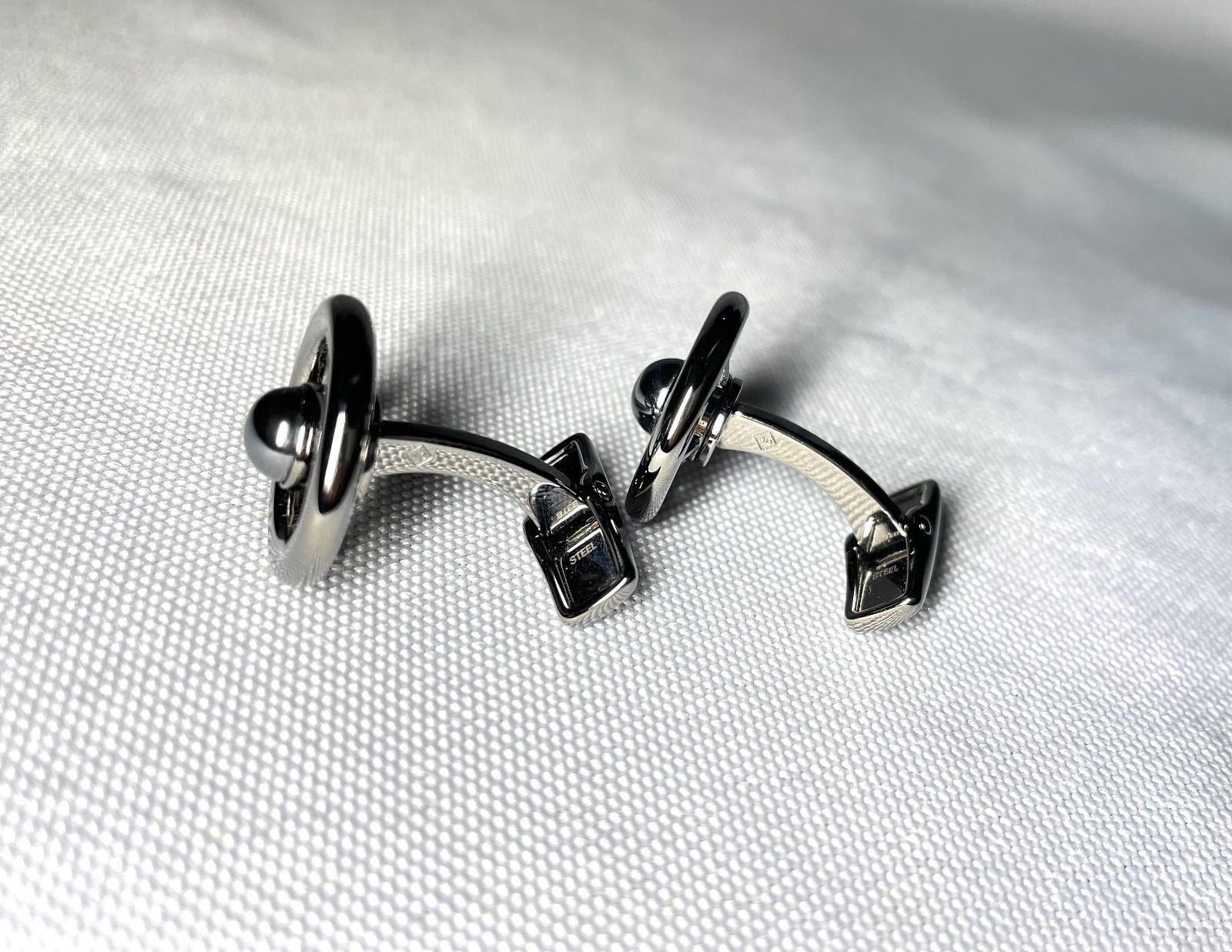 ダンヒル 回転式 立体ハンドルデザイン オーバルカフス カフリンクス ボタン メンズ 美品 希少 Dunhillダンヒル 回転式 立体ハンドルデザイン