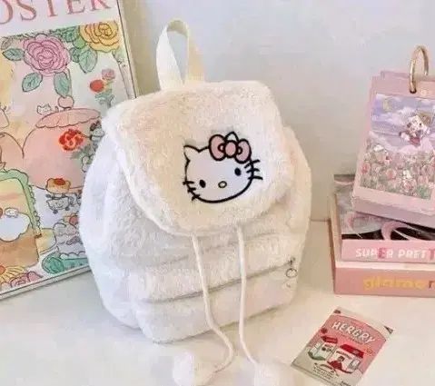 サンリオ ハローキティ ボア バックパック 薄いアプリコット