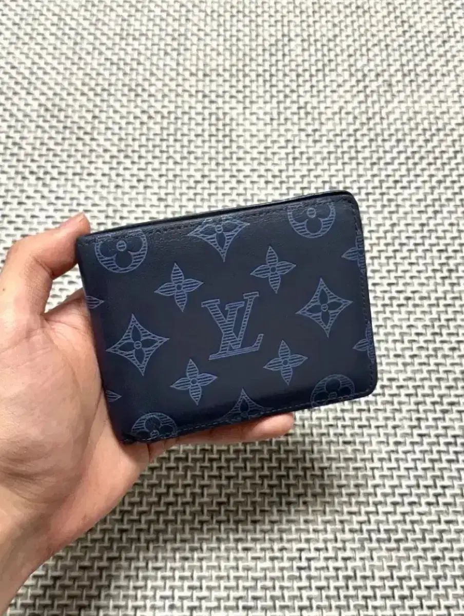 Louis Vuitton シャドウ 二つ折り財布
