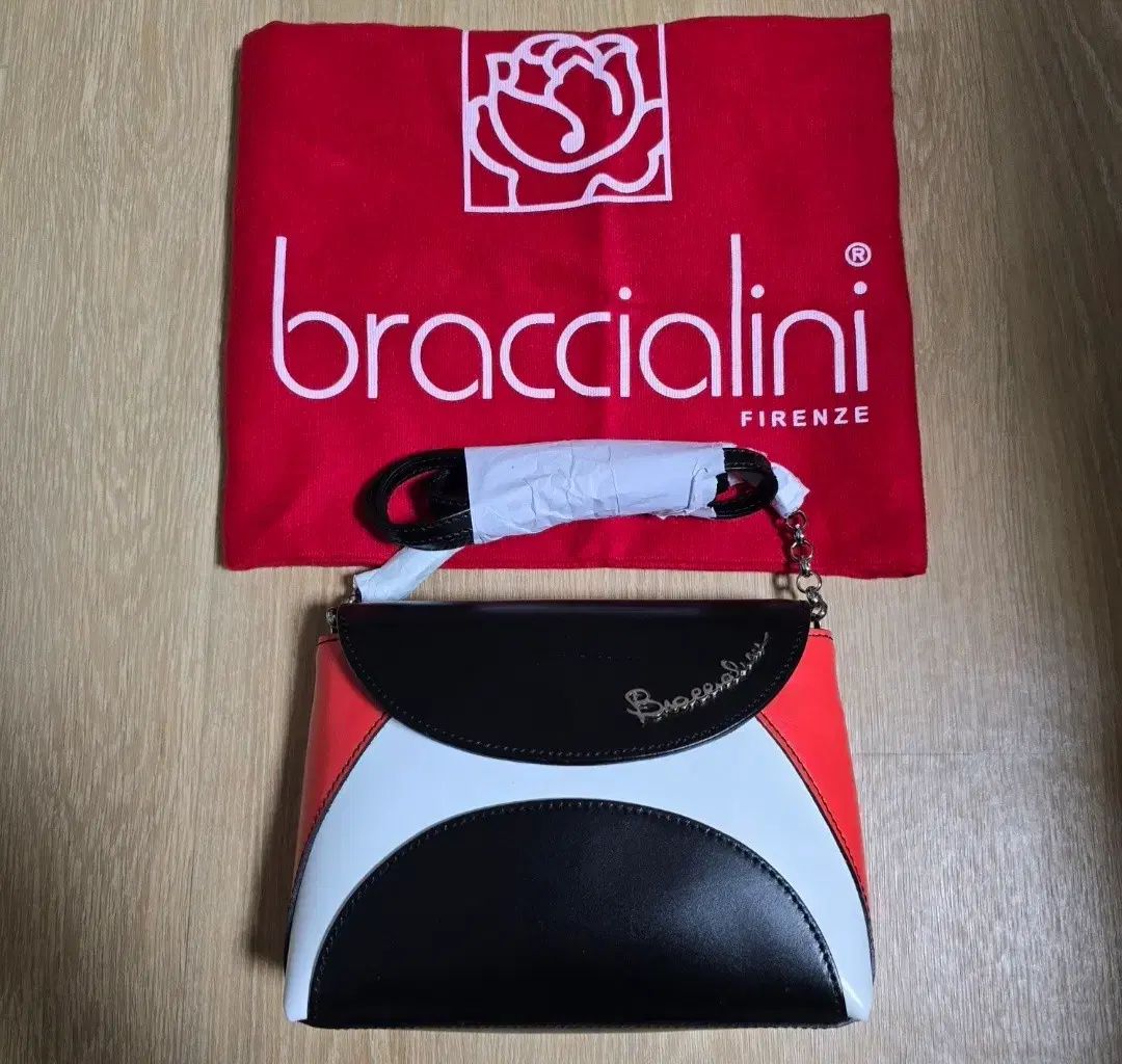 スポーツブラバッグ ブラック 白 レッド