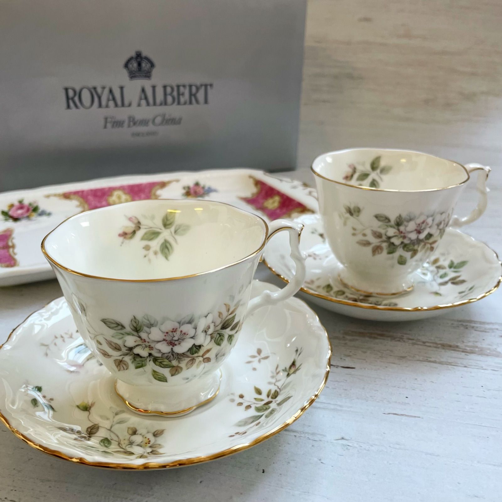 今ならショップフォローで10 off ROYAL ALBERT ハワース カップ＆ソーサー2客 レディーカーライル サンドイッチプレート アフタヌーンティーセット