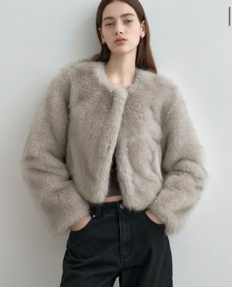 モン ドール ソフト ファー クロップド ジャケット ライトグレー