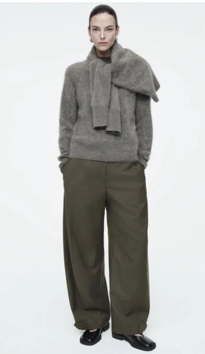 コス ウール バレル レグ ユーティリティ スラックス カーキ 34