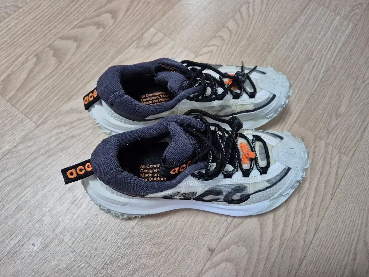 ナイキ acg マウンテン フライ 230