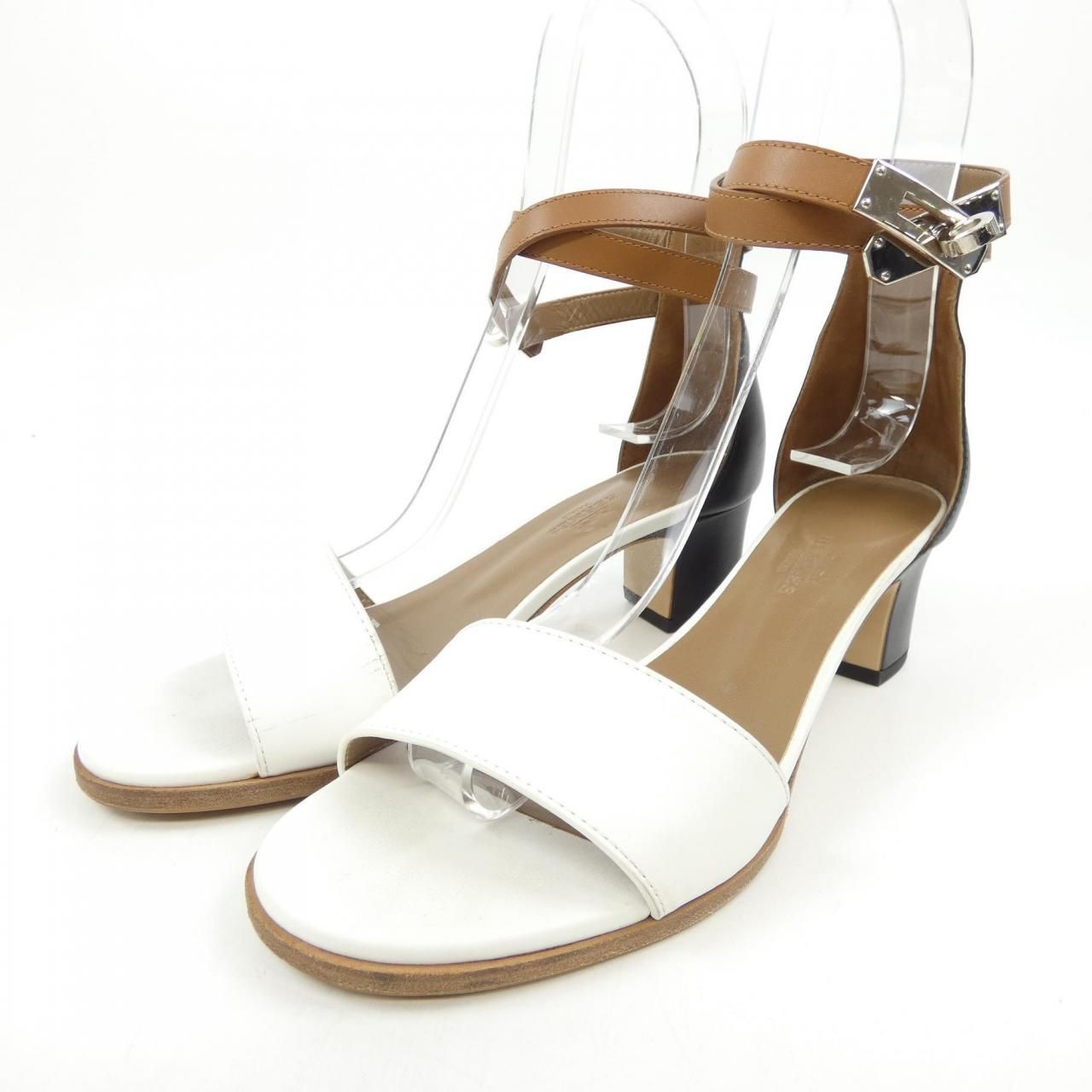 エルメス HERMES マネージュ ケリーバックル 161129Z サンダル - メルカリ