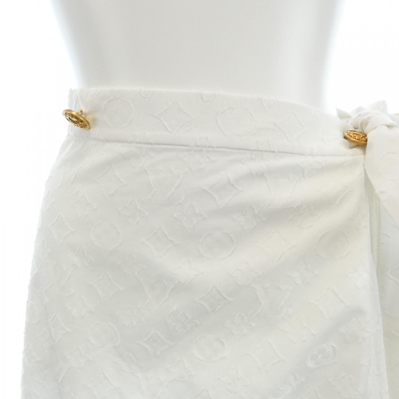 ルイヴィトン LOUIS VUITTON モノグラムレリーフフラウンスラップ