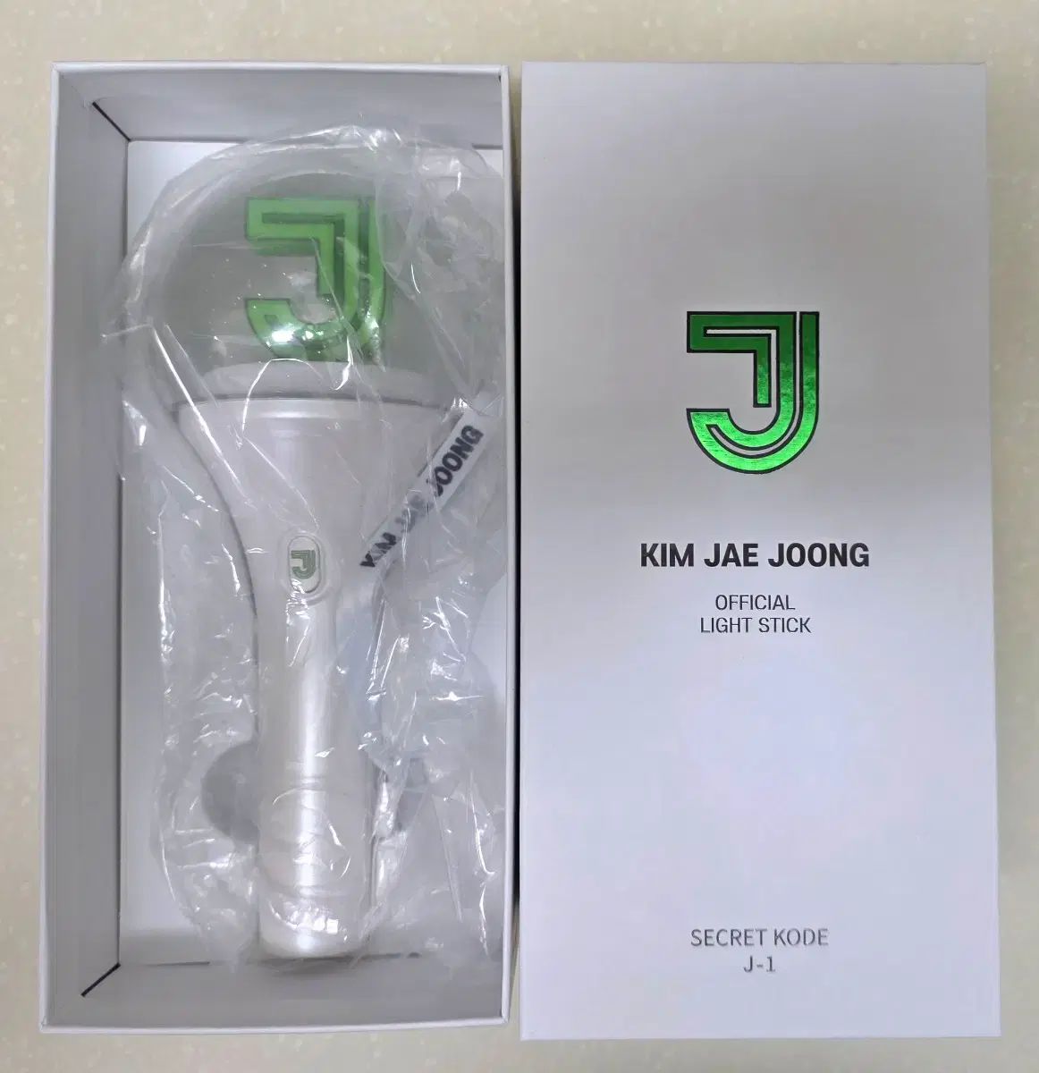 キム・ジェジュン(KIM JAEJOONG) ペンライト ジェボン ONE - メルカリ