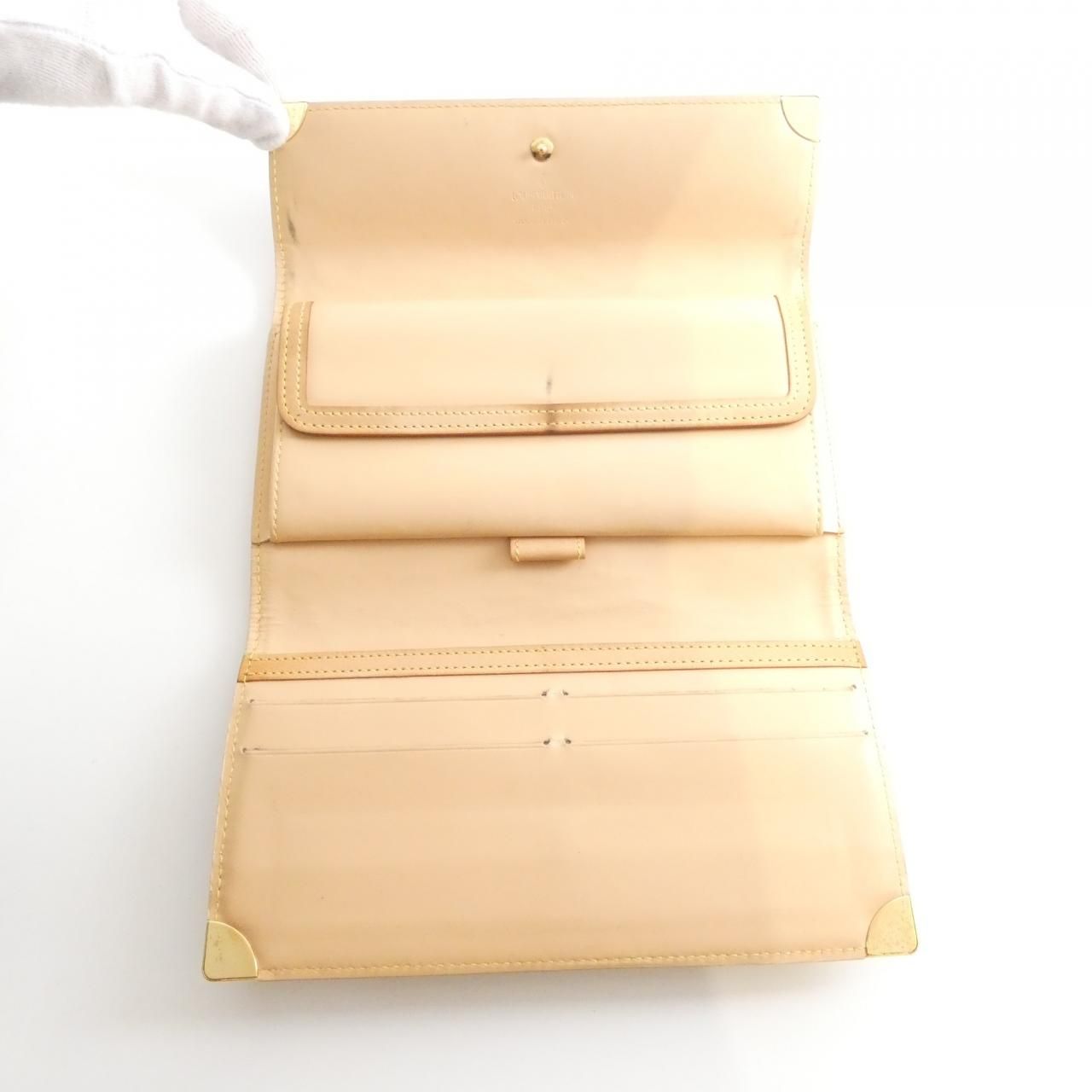 ルイヴィトン モノグラム チェリーブロッサム ポルト トレゾール