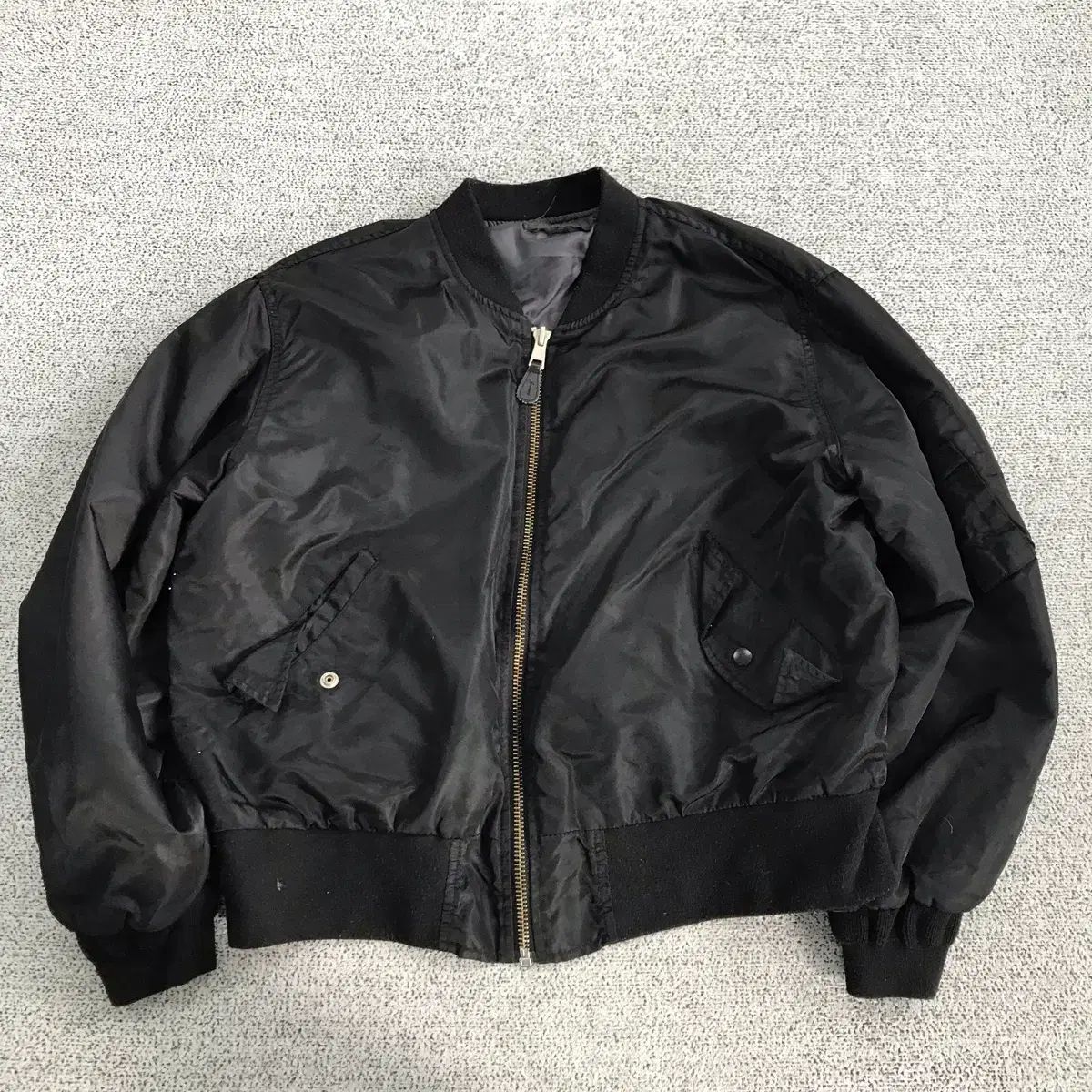 JEMUT(ジェモッ) MA-1ジャケット