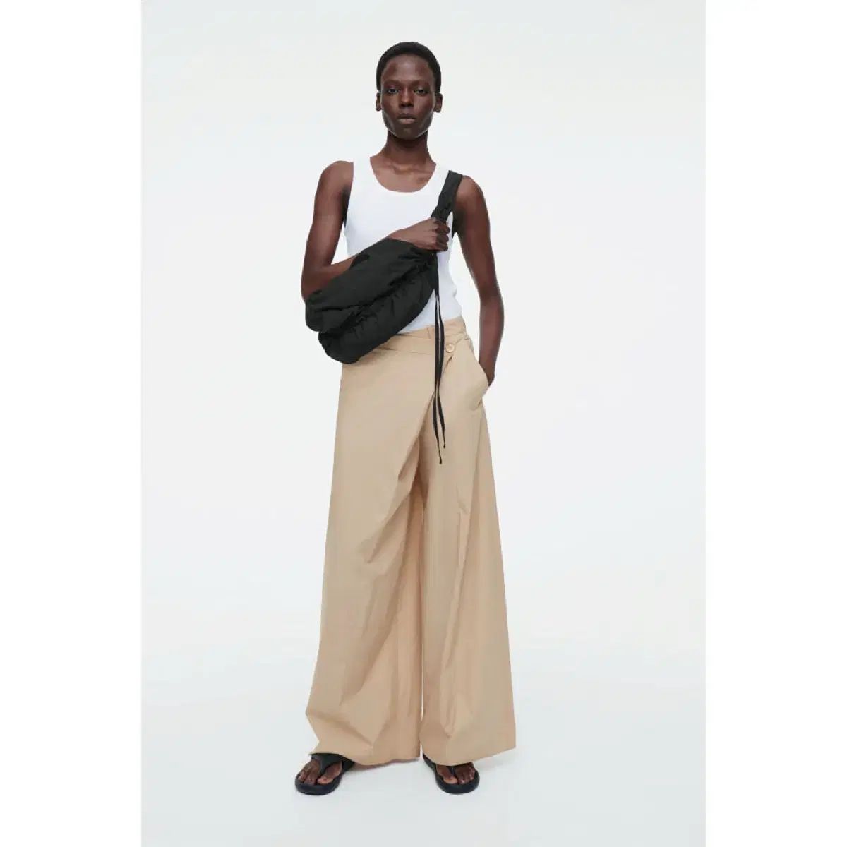 クロスボディーバッグ