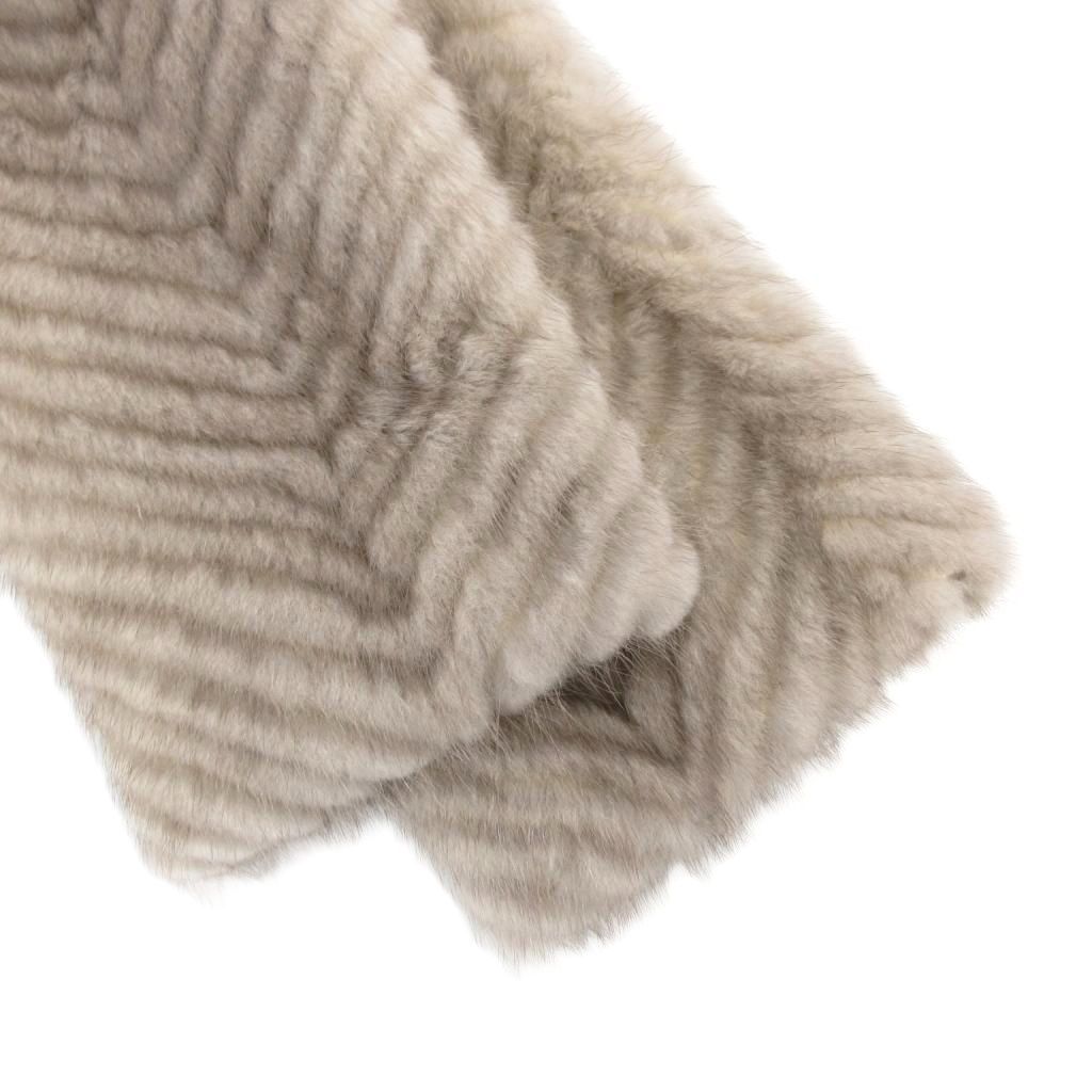 SAFURON　毛皮　サフロン　コート　9号　ファー　シルバー　サファイアミンク ノーブランド サファイアミンク ファー コート 9 毛皮 シェブロン