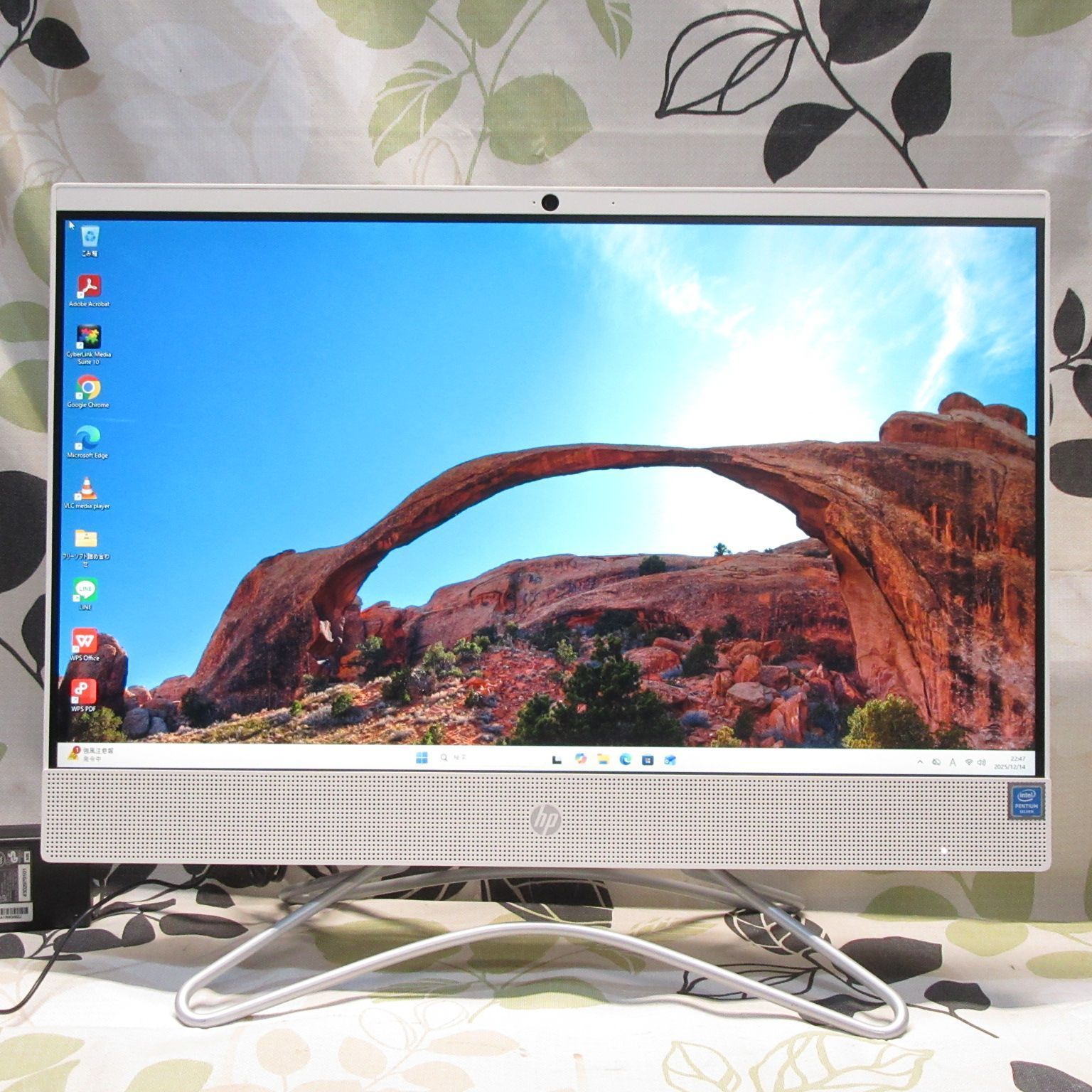 良品！Win11公式対応CPU/メモリ8G/SSD+HDD/DVD/カメラ/無線 - メルカリ