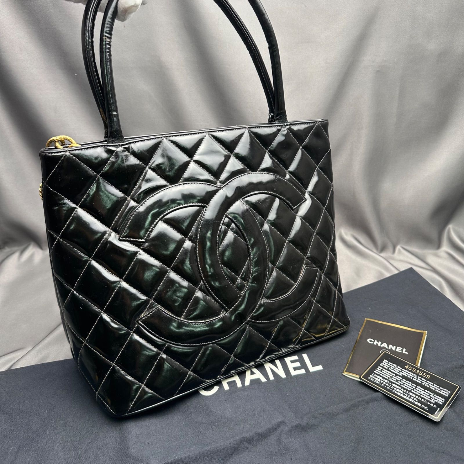 値下げ！良品 CHANEL マトラッセ トートバッグ エナメル m319 CHANEL シャネル マトラッセ エナメル 復刻トート トートバッグ