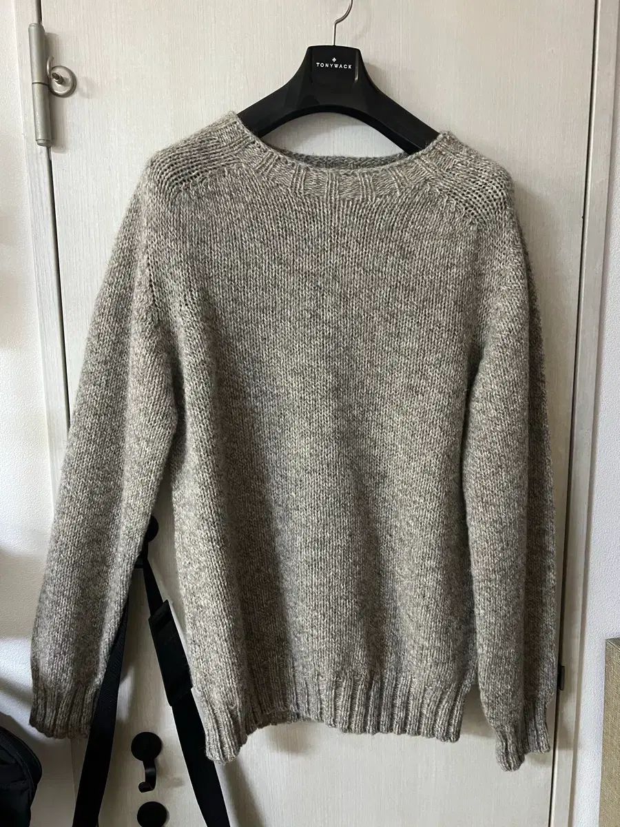 ハーレーオブスコットランド チャンキー アンダイイング クルーネック ニット