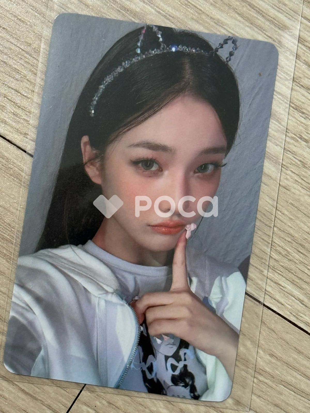 ILLIT アイリット イロハ bomb GLLIT ver. STUDIO CHOOM GIFT