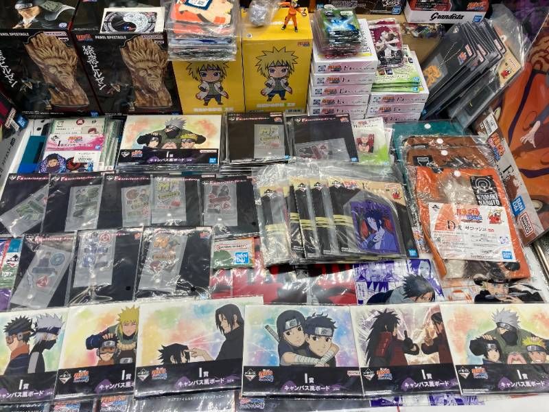  10 kg超の大量まとめ NARUTO ナルト グッズ 約12 3 kg フィギュア多数 アクスタ クリアファイル 他 サスケ イタチ カカシ ジャンプアニメ その他 キャラクターグッズ