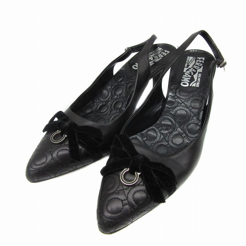 フェラガモ　リボン黒ポインテッドトゥパンプス FERRAGAMO（フェラガモ） リボン パンプス ポインテッドトゥ 大きめ