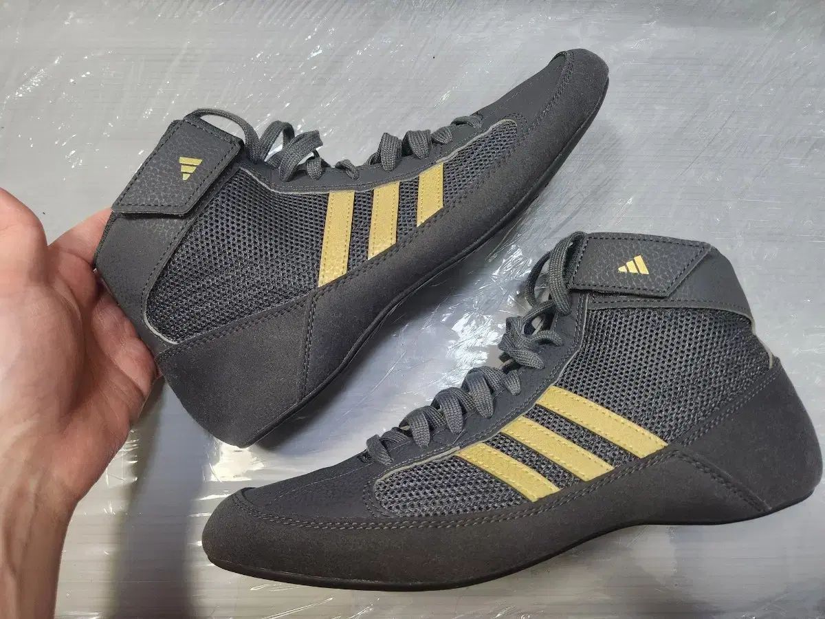 265サイズ adidas hvc ボクシング シューズ＆レスリング シューズ