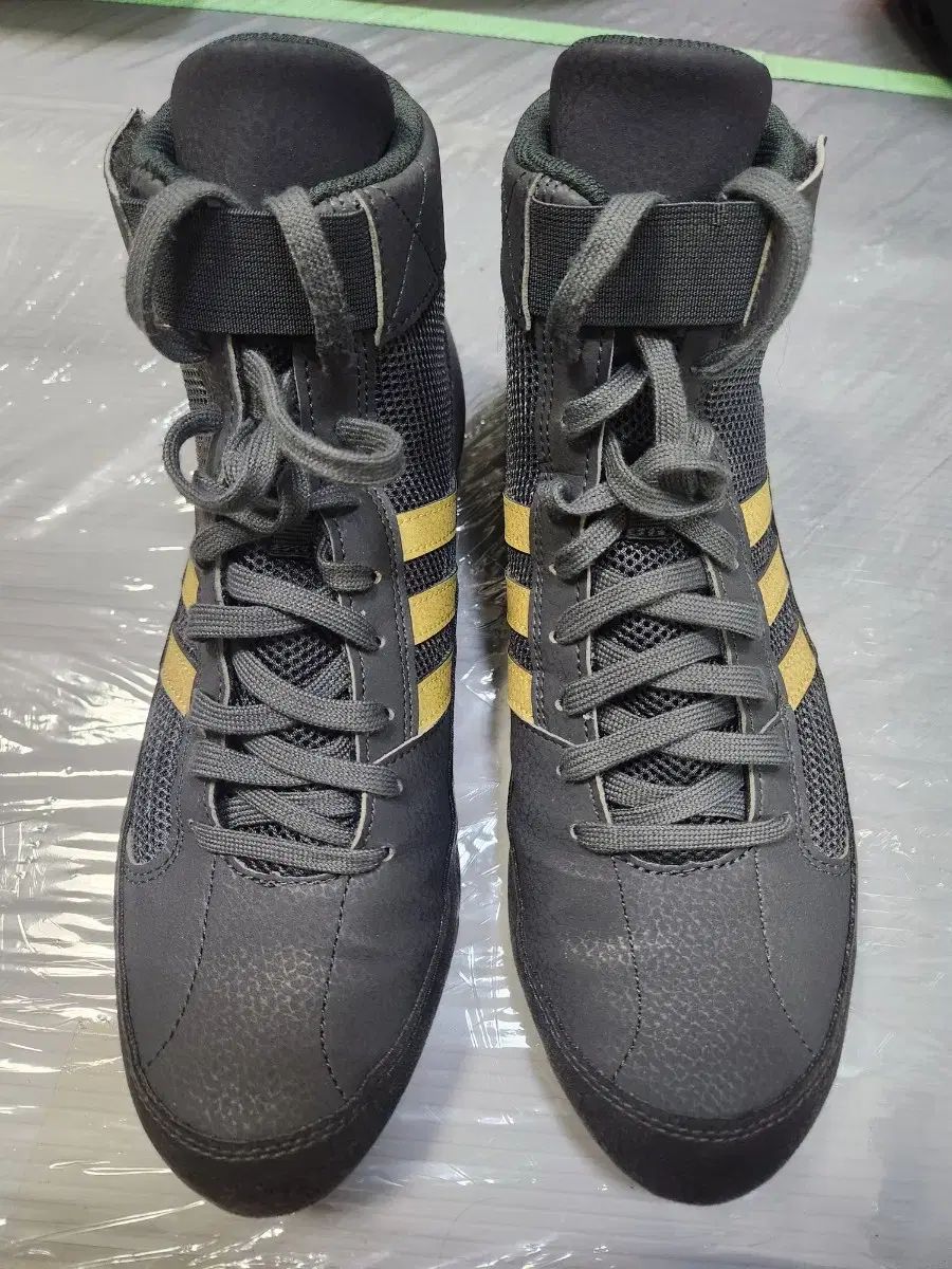 265サイズ adidas hvc ボクシング シューズ＆レスリング シューズ