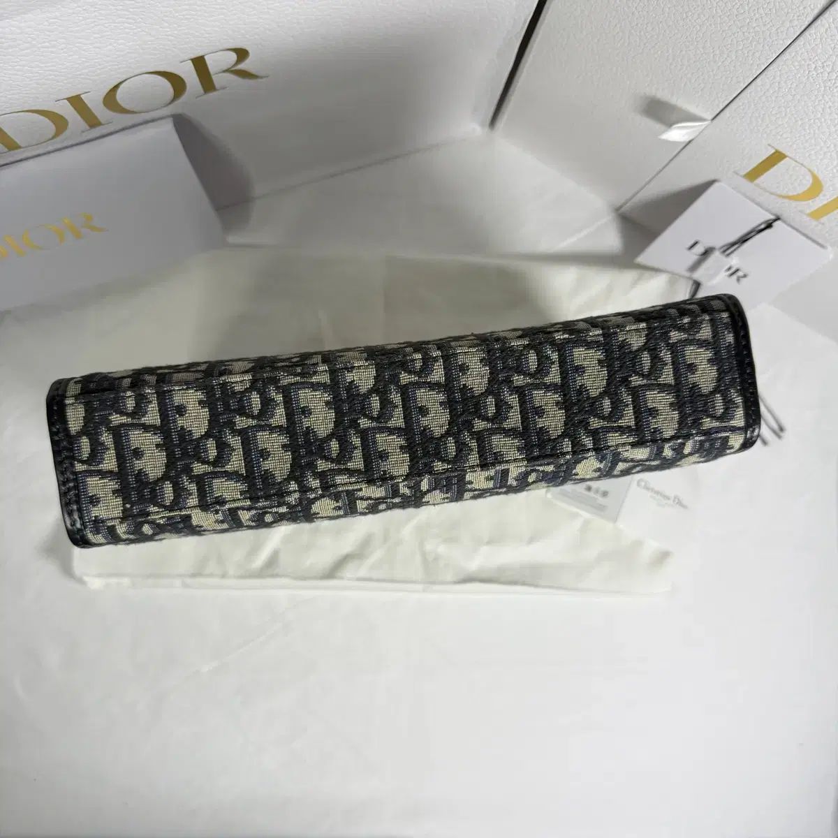 モンテーニュ ポーチ