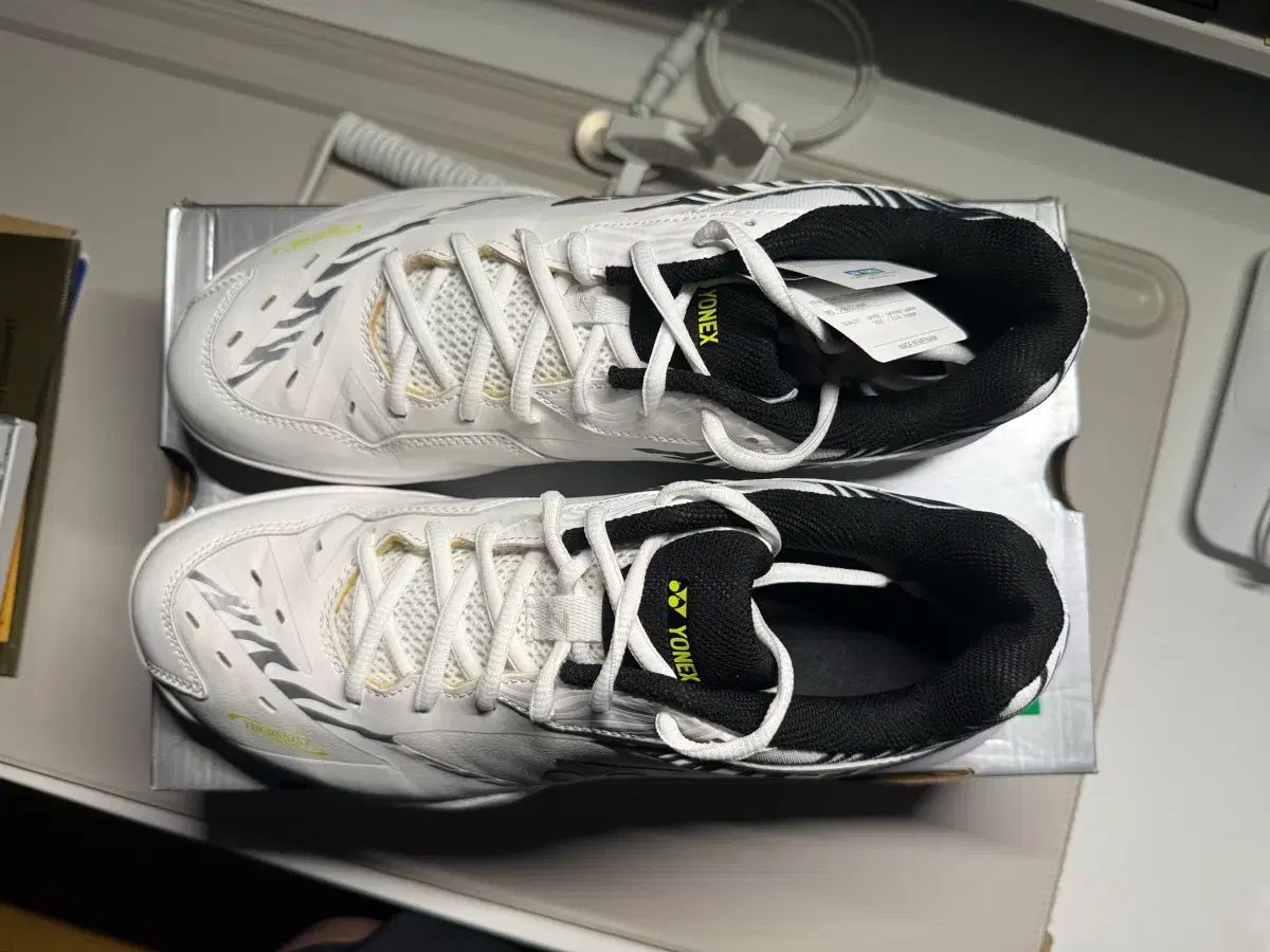 ヨネックス 65 Z 3 バドミントンシューズ モモタ メンズ モデル 白