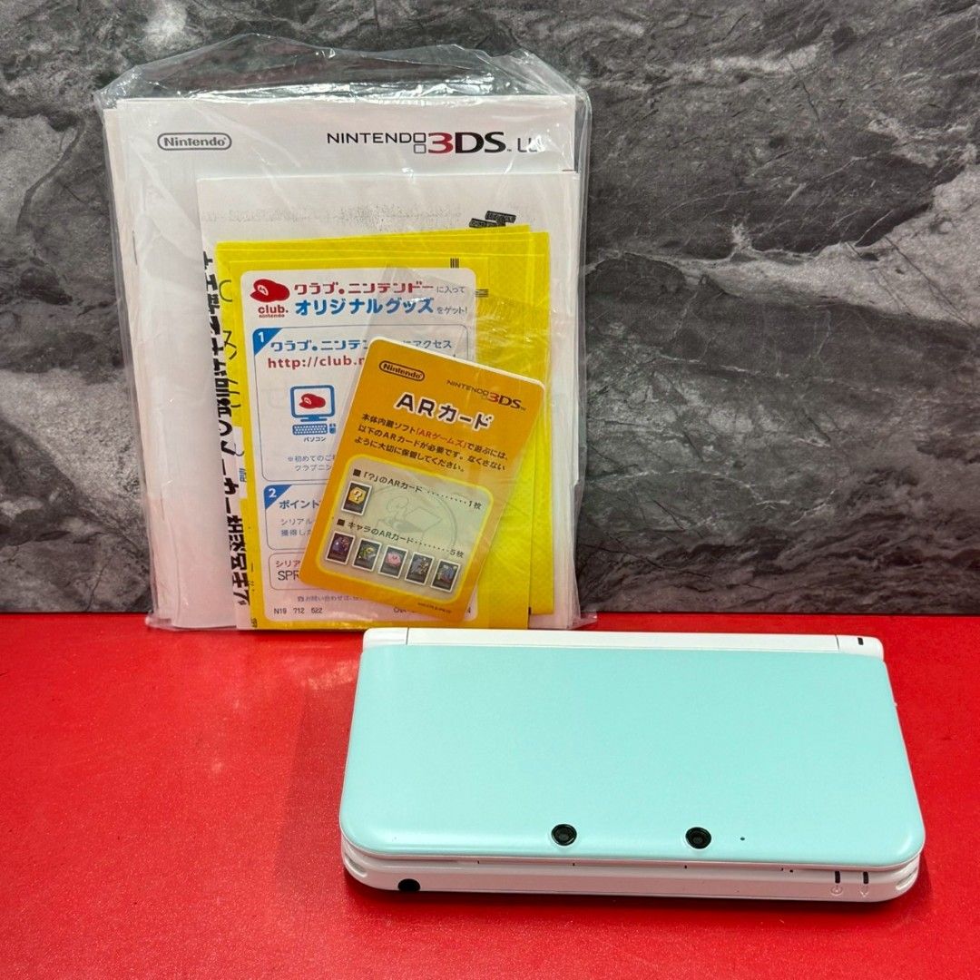 ミント ホワイト