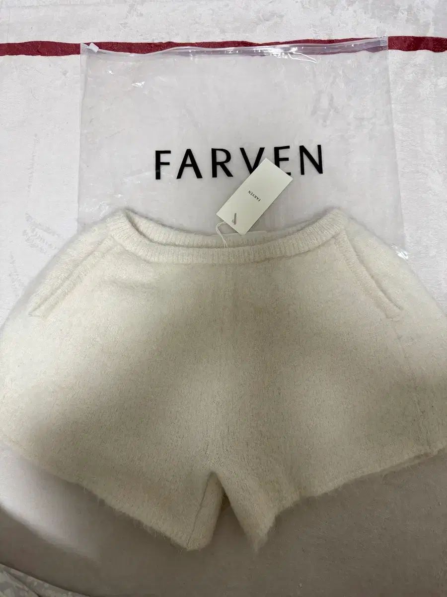 パルベン アルパカ ヘイリ パンツ アイボリー