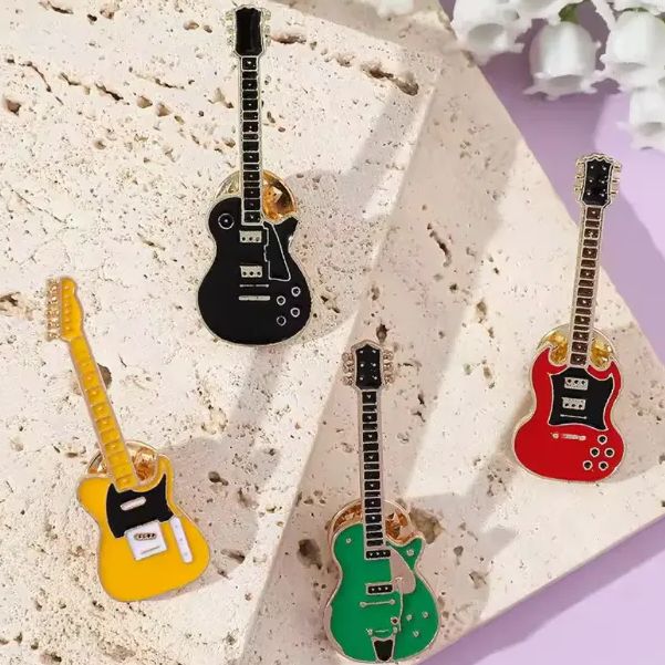 ギター型 ピンバッジ 4つセット ブローチ 楽器 バンド ロック メタル