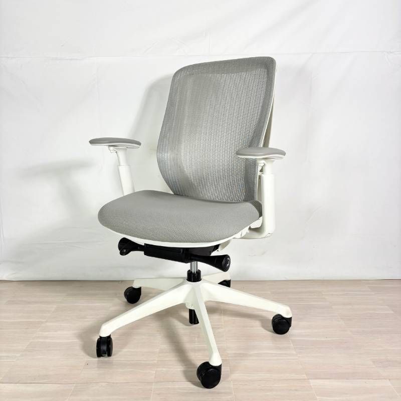 オカムラ シルフィー チェア グレー 稼働肘 オフィスチェア