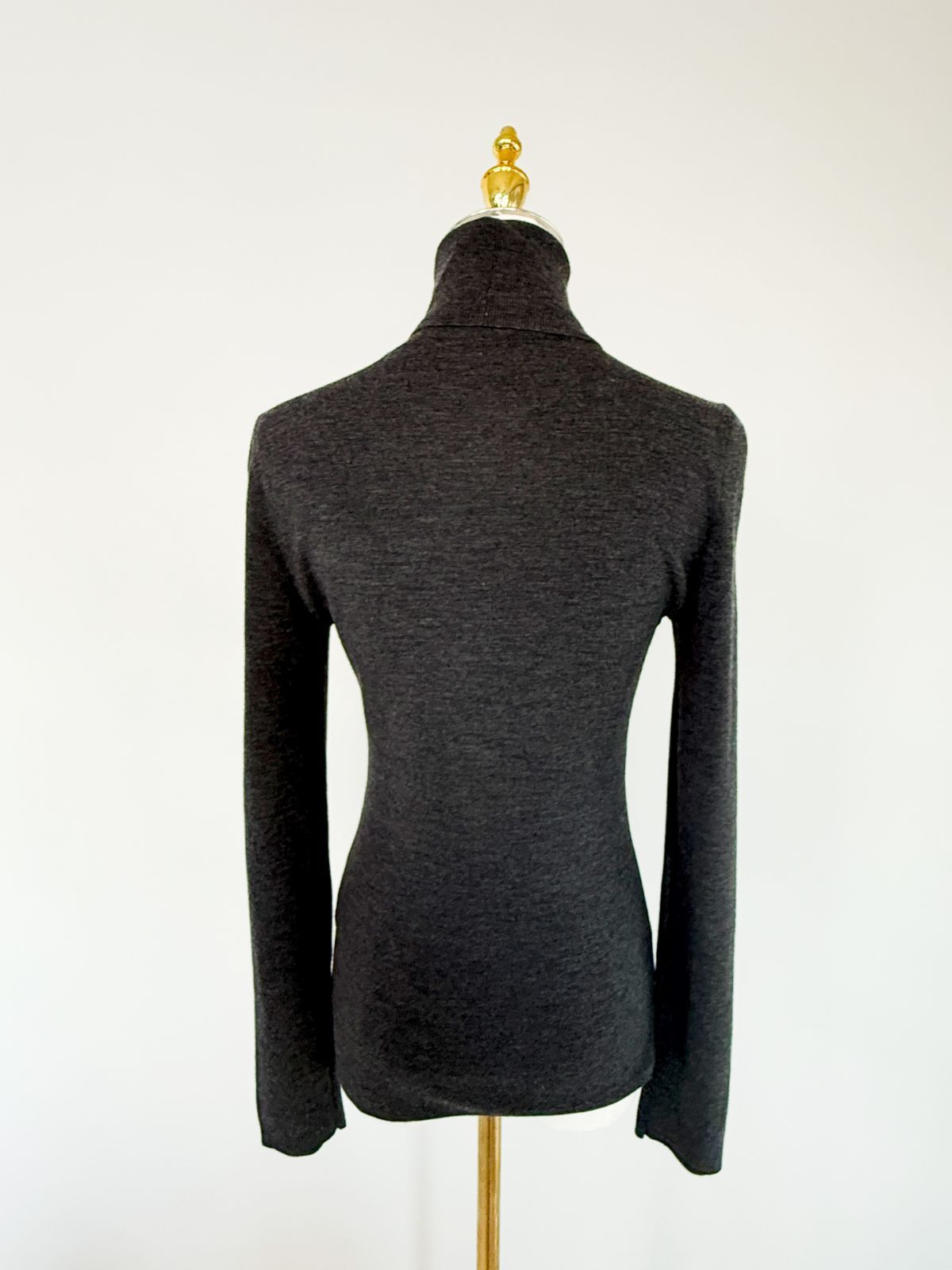 美品★FOXEY/フォクシー グレースウール ニット タートルネックセーター38 極美品FOXEY/フォクシーニューヨーク グレースウールセーター