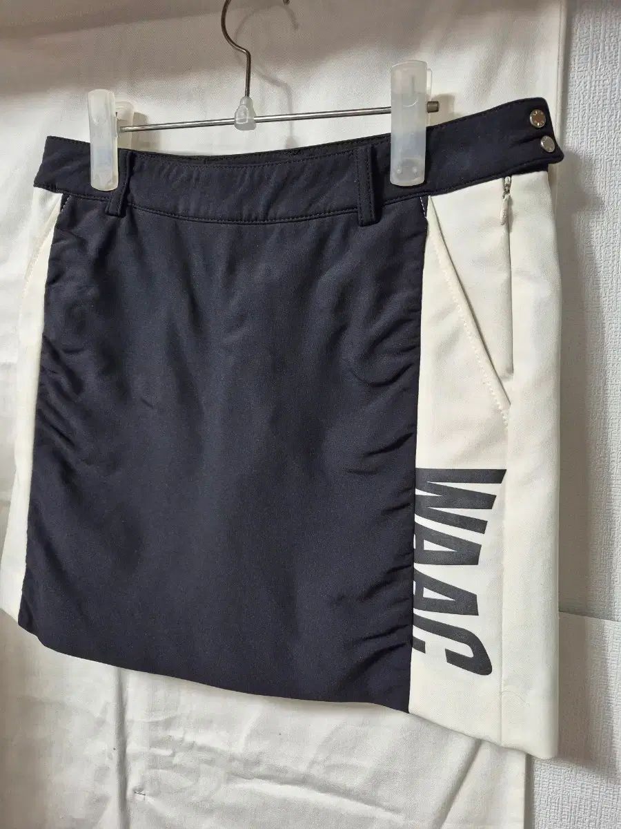 WAAC ブラック アンド ホワイト ゴルフ スカート 64 1 - メルカリ