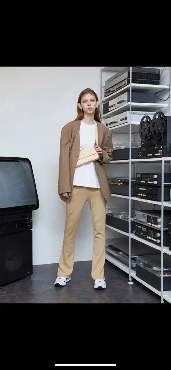 LOW CLASSIC ベージュ レス ジャケット