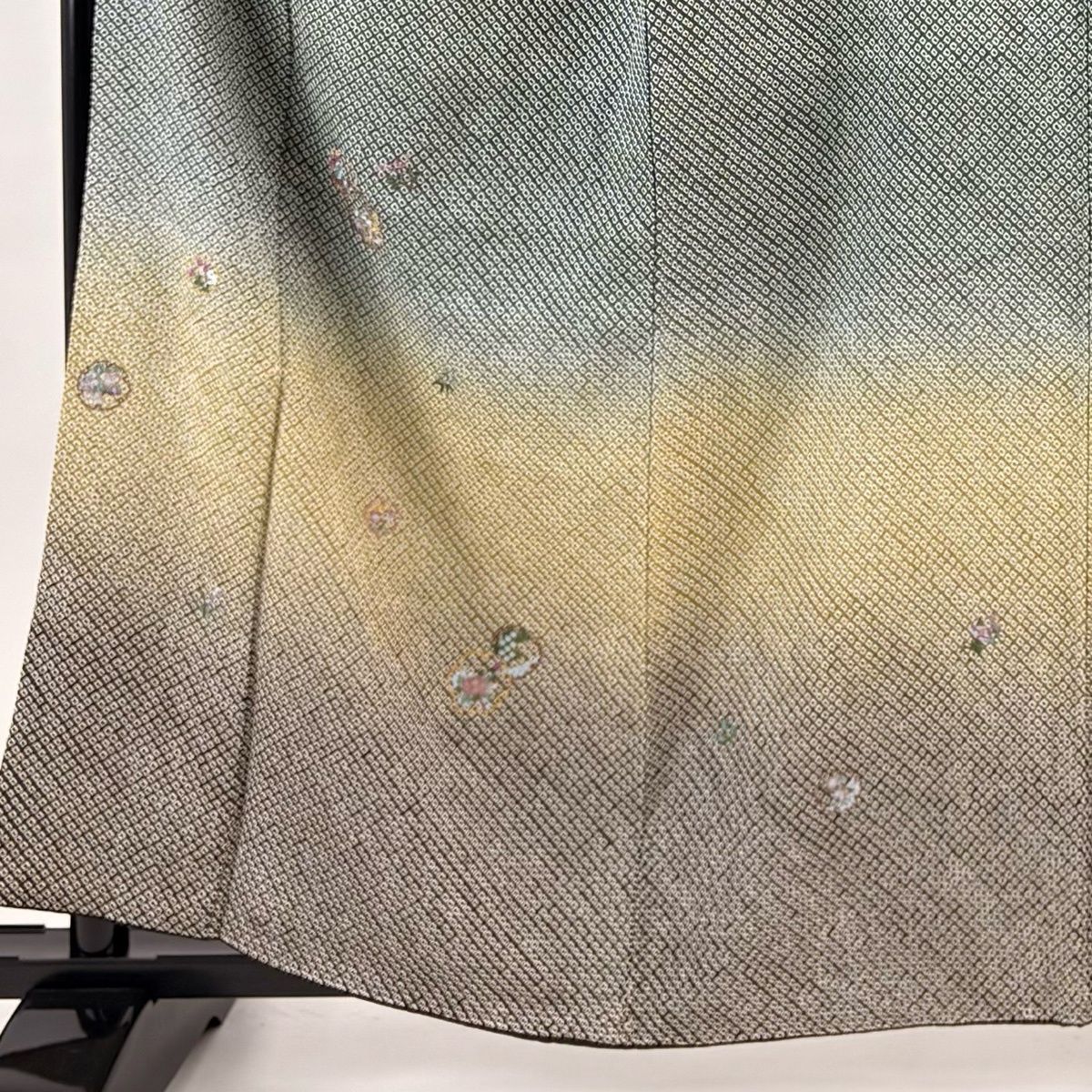 付下げ 身丈159.5 cm 裄丈67 M 袷 袋帯セット 雪輪 草花 総絞り 金糸 灰緑 正絹 秀品