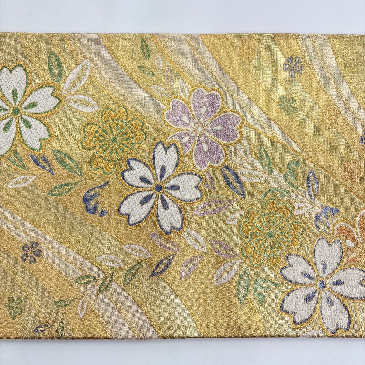 袋帯 秀品 桜 斜縞 刺繍 金糸 金色 六通 正絹 【中古】 - メルカリ