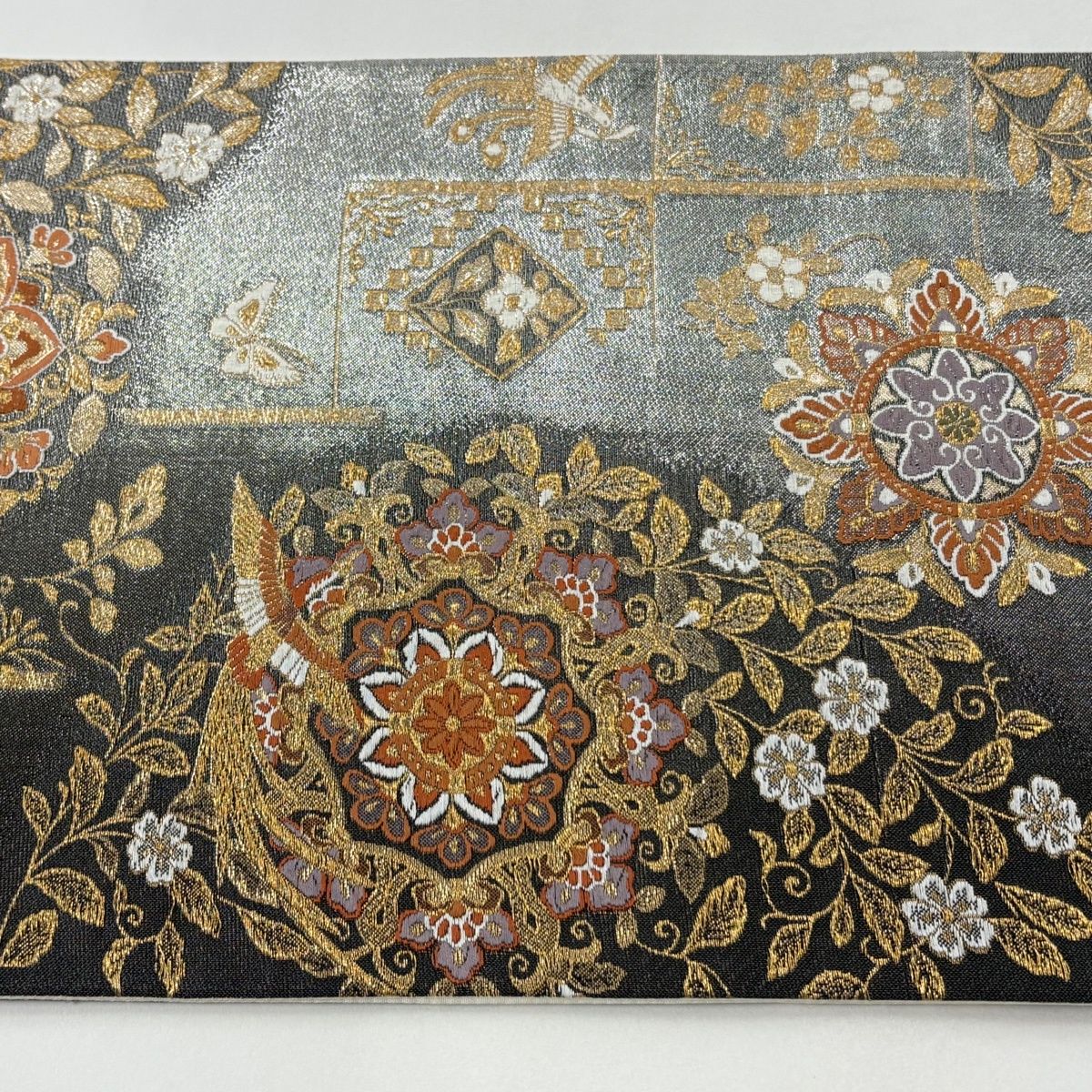 美品】 袋帯 秀品 華文 花鳥 刺繍 金糸 黒灰 六通 正絹 【中古