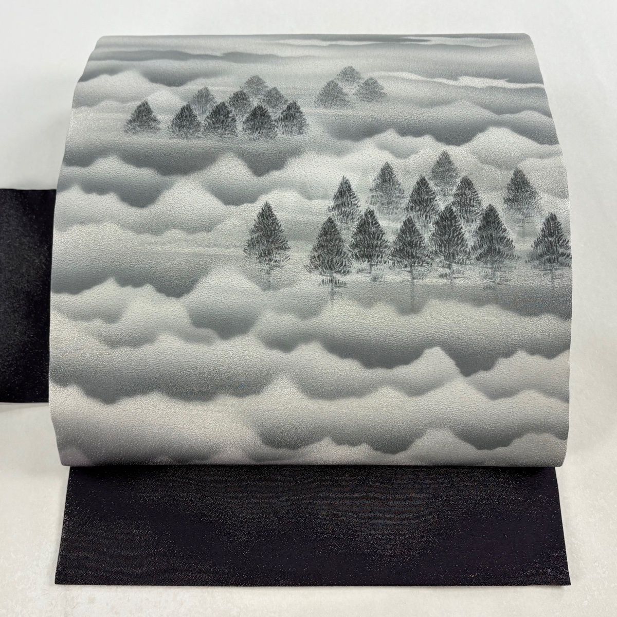 名古屋帯 秀品 樹木 霞 銀通し ぼかし 濃紫 正絹