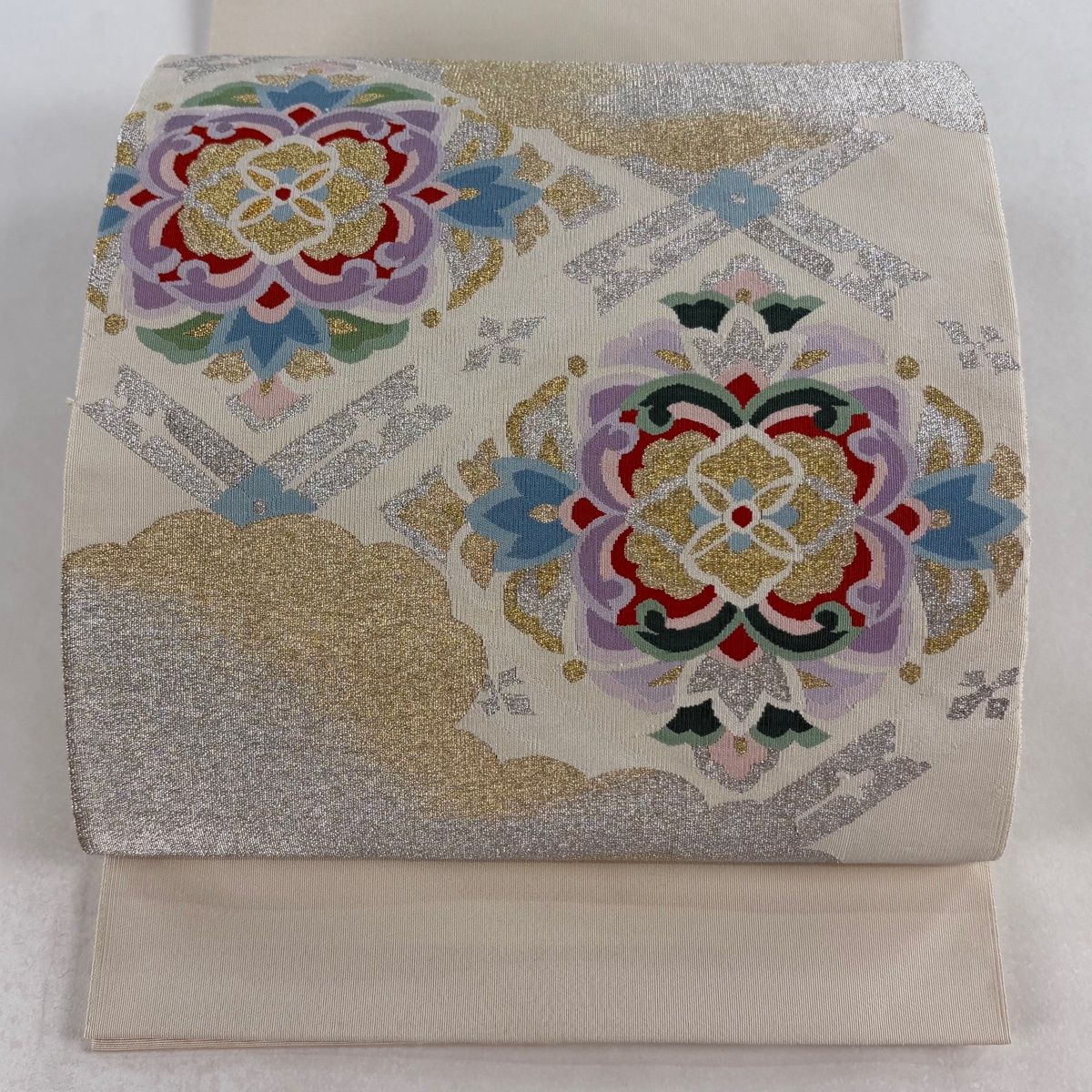 名古屋帯 秀品 松葉仕立て 八寸名古屋帯 華文 雲文 金銀彩 灰白 正絹