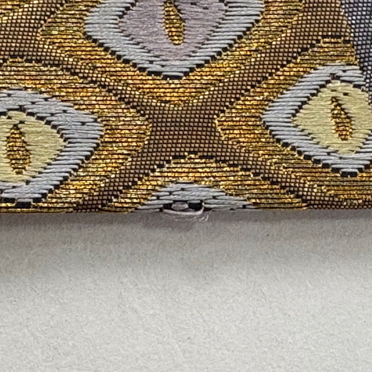 袋帯 秀品 花唐草 波頭 金糸 唐織 薄紫 六通 正絹 【中古】 - メルカリ 袋帯 秀品 花唐草 波頭 金糸 唐織 薄紫 六通 正絹 【中古】 - メルカリ