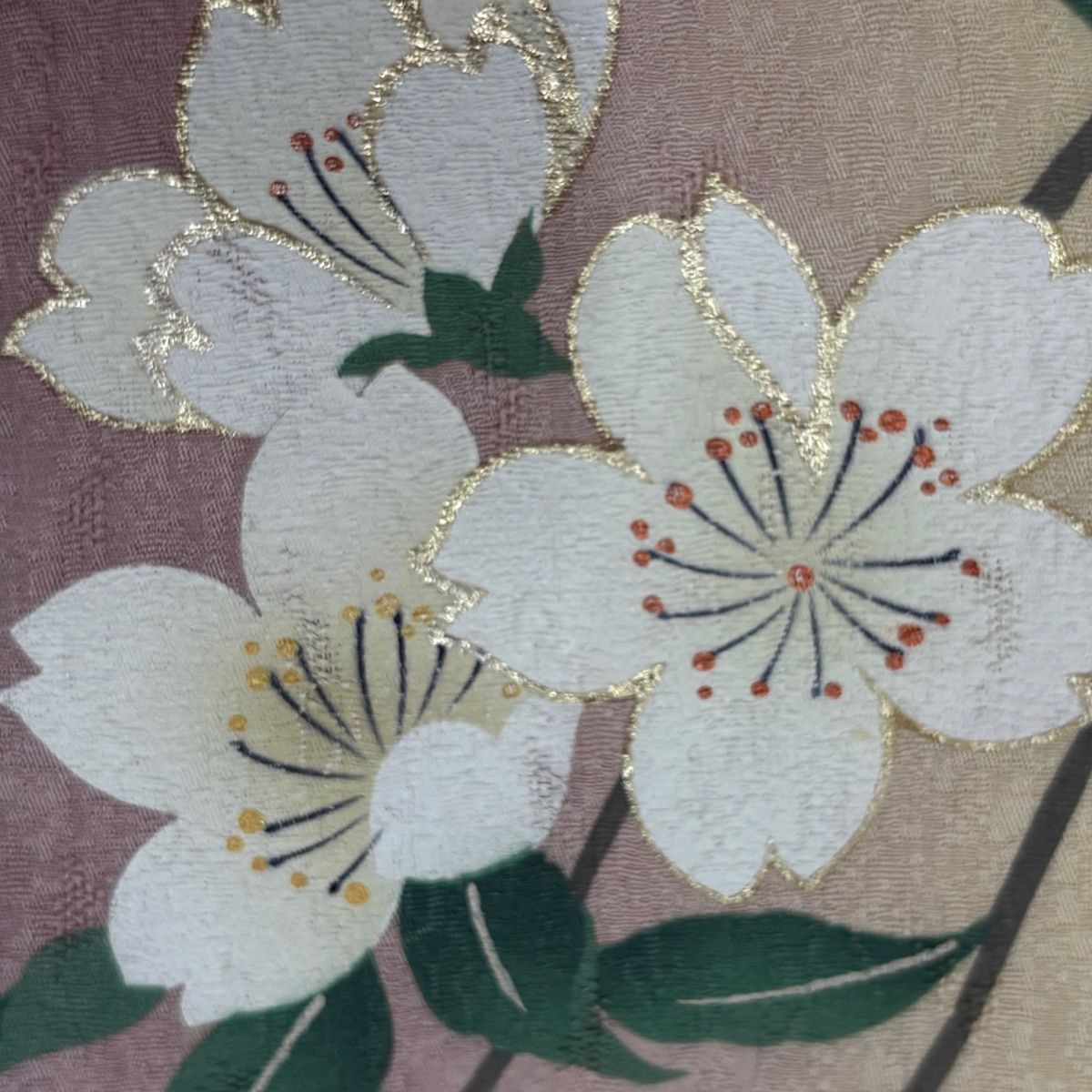  振袖 身丈160 cm 裄丈67 M 袷 落款 桜 地紋 金彩 縦ぼかし 灰紫 正絹 振袖 着物
