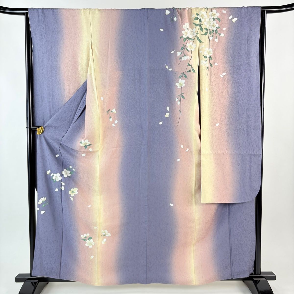 振袖 身丈160 cm 裄丈67 M 袷 落款 桜 地紋 金彩 縦ぼかし 灰紫 正絹