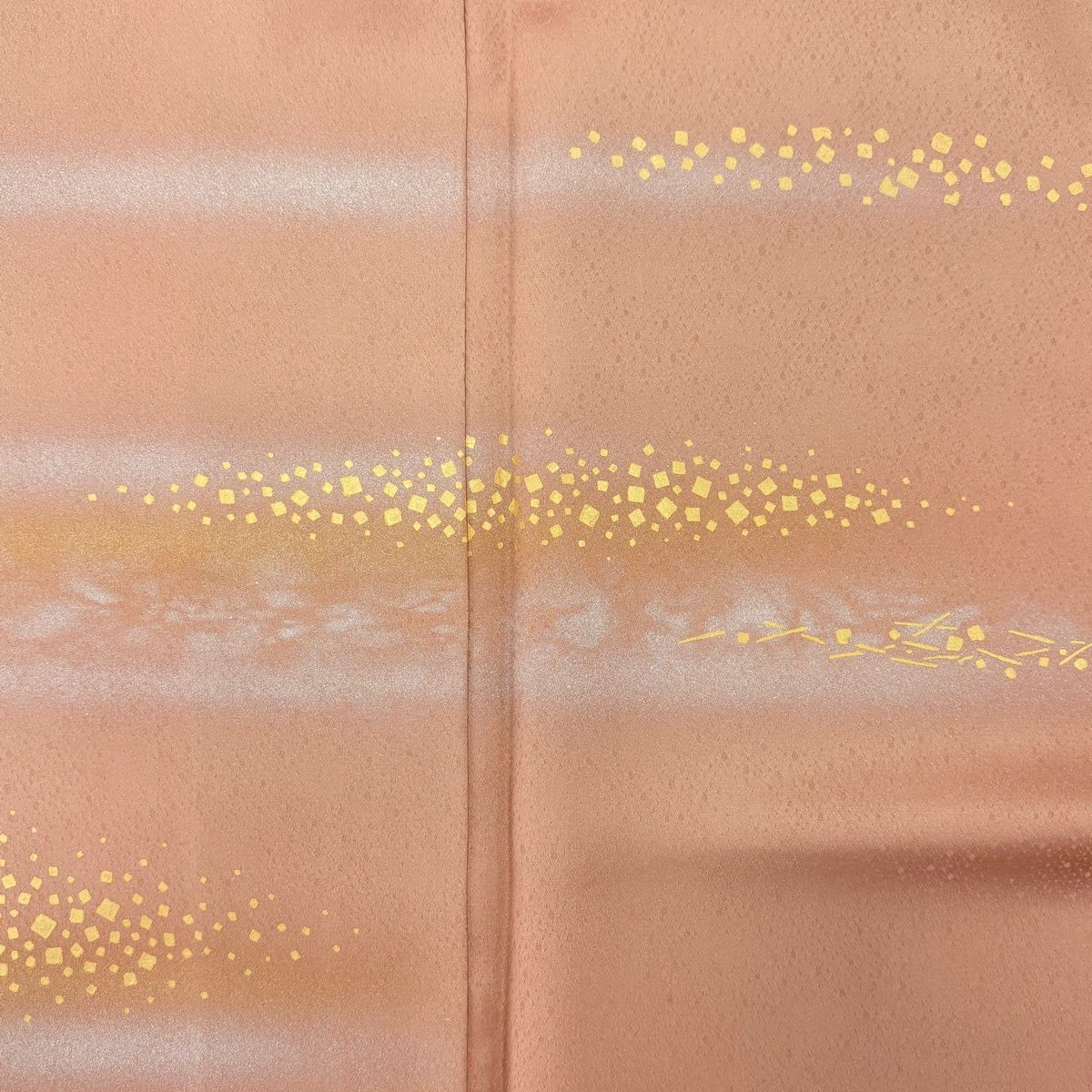 付下げ 身丈156 cm 裄丈63 S 袷 落款 霞 箔散らし 金銀彩 ぼかし ベージュ 正絹 一つ紋 セレモニー 訪問着 付け下げ 