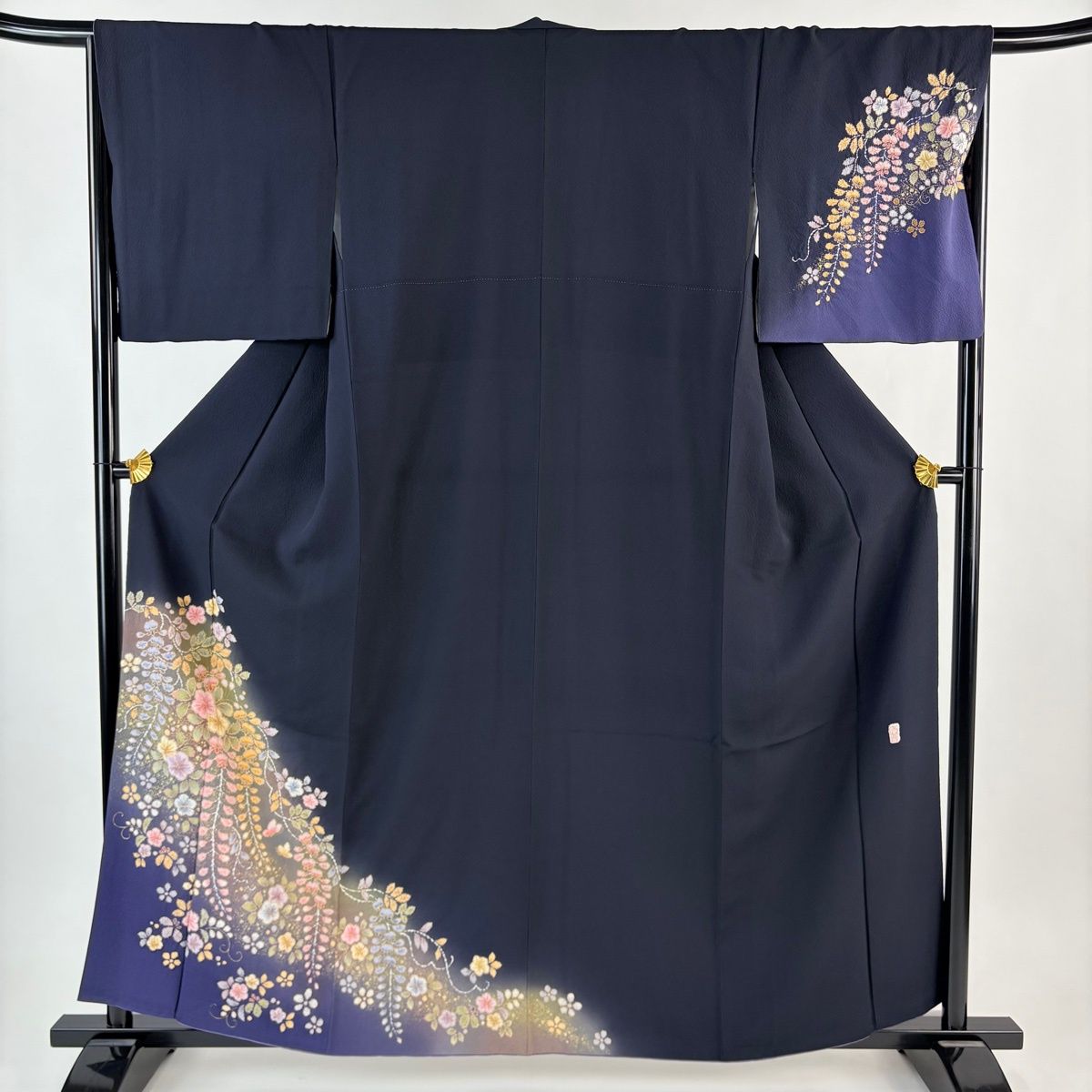 付下げ 身丈159 cm 裄丈67 M 袷 翠山工房 落款 草花 金彩 ぼかし 濃紺 正絹