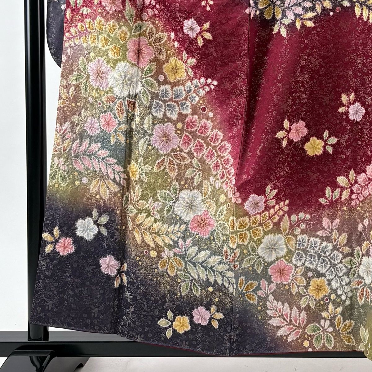 振袖 身丈159 cm 裄丈66 M 袷 徳永憲峯 落款 辻が花 金通し 金彩 えんじ色 正絹