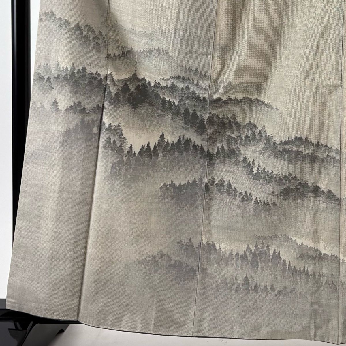 付下げ 身丈164 cm 裄丈62.5 S 袷 都喜ヱ門 大島紬地 証紙 樹木 建物 灰色 正絹