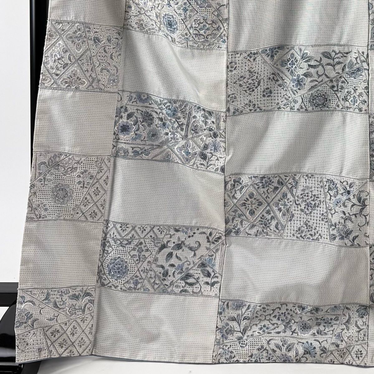 小紋 身丈170.5 cm 裄丈69 L 袷 紬地 花唐草 菱 刺繍 灰色 正絹