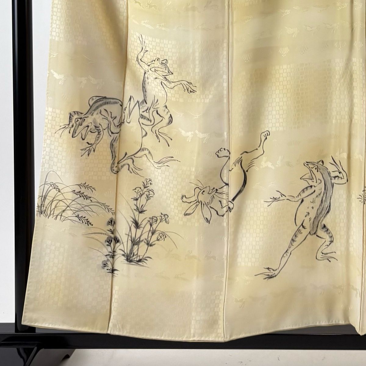 付下げ 身丈157 cm 裄丈63.5 S 袷 江雪 落款 鳥獣戯画 地紋 ベージュ 正絹